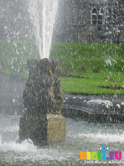 24389 Fountain at Kilkenny Castle